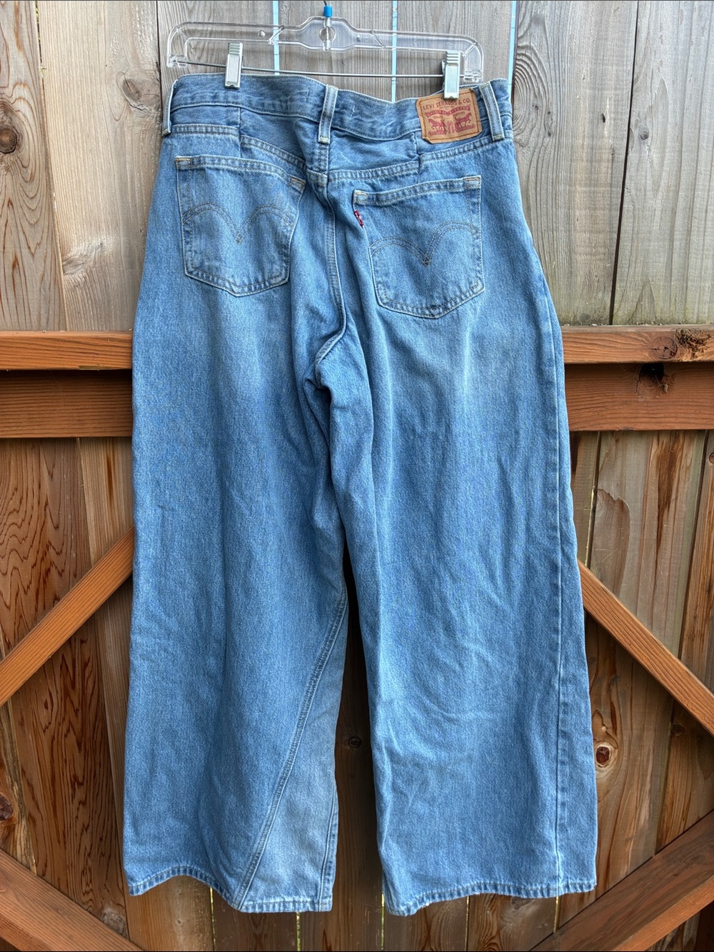 Levi’s Baggy Jeans - Picture 6 of 6